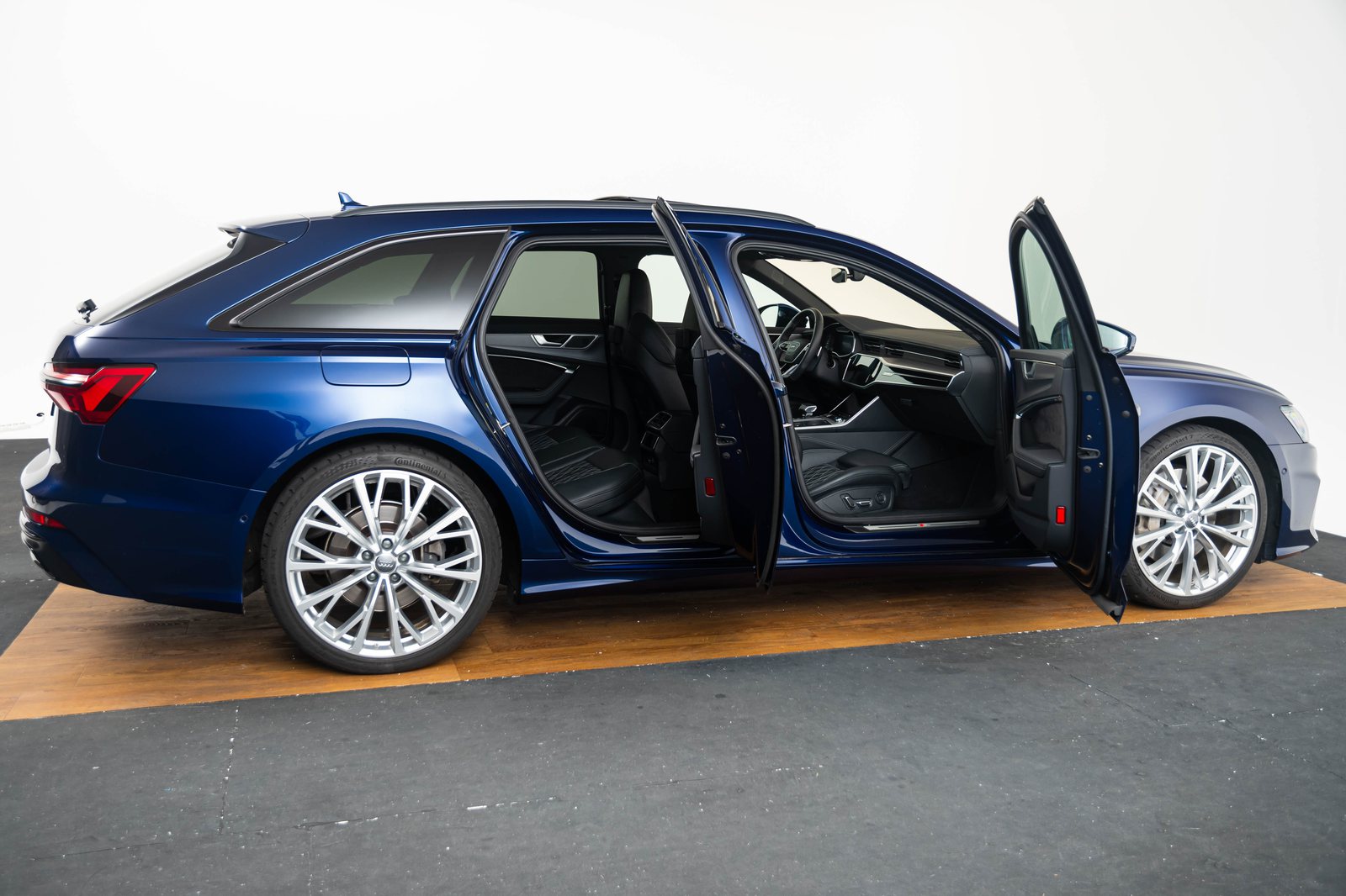 Audi A6 Avant ZK.jpg