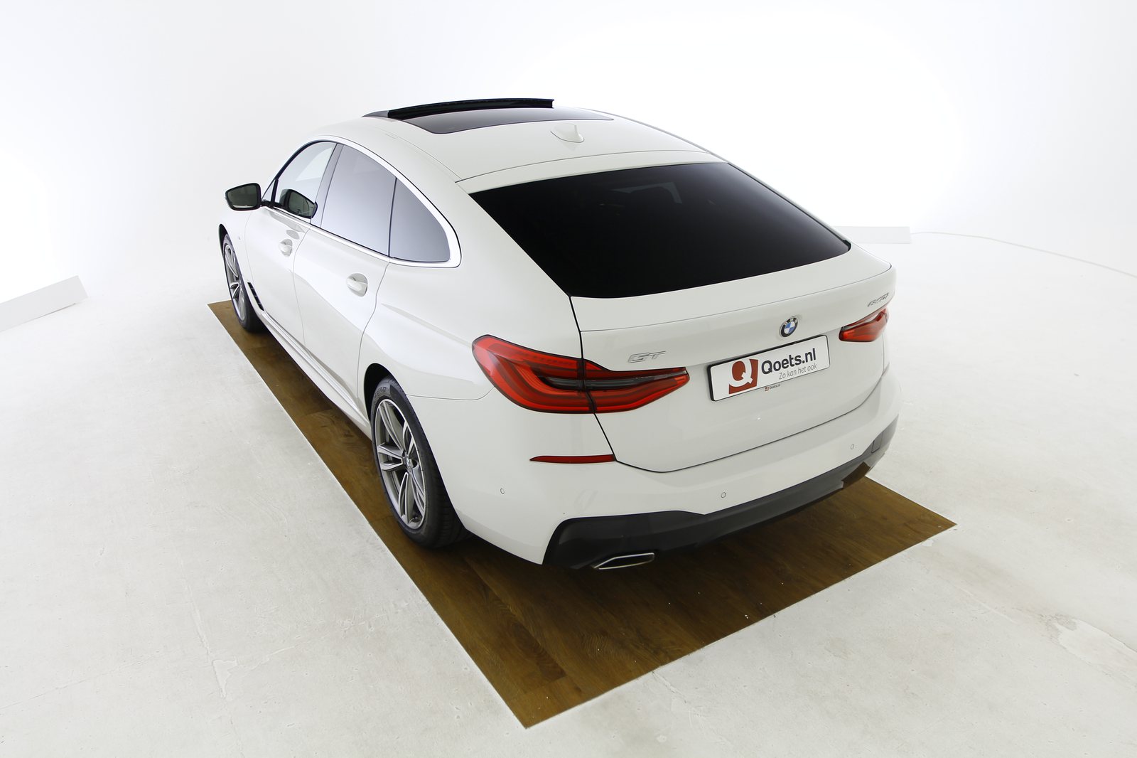 BMW - 640i Gran Turismo - BP83693 - Teaser - Exterieur (27).JPG
