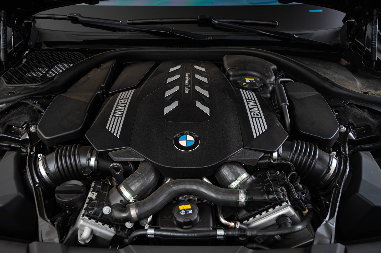 BMW - 750i xDrive - CE43467 - Teaser - Interieur (44).jpg