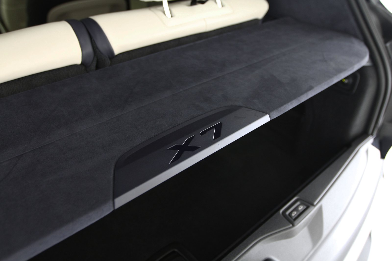 BMW - X7 xDrive40i - LS03997 - Teaser - Interieur (5).JPG