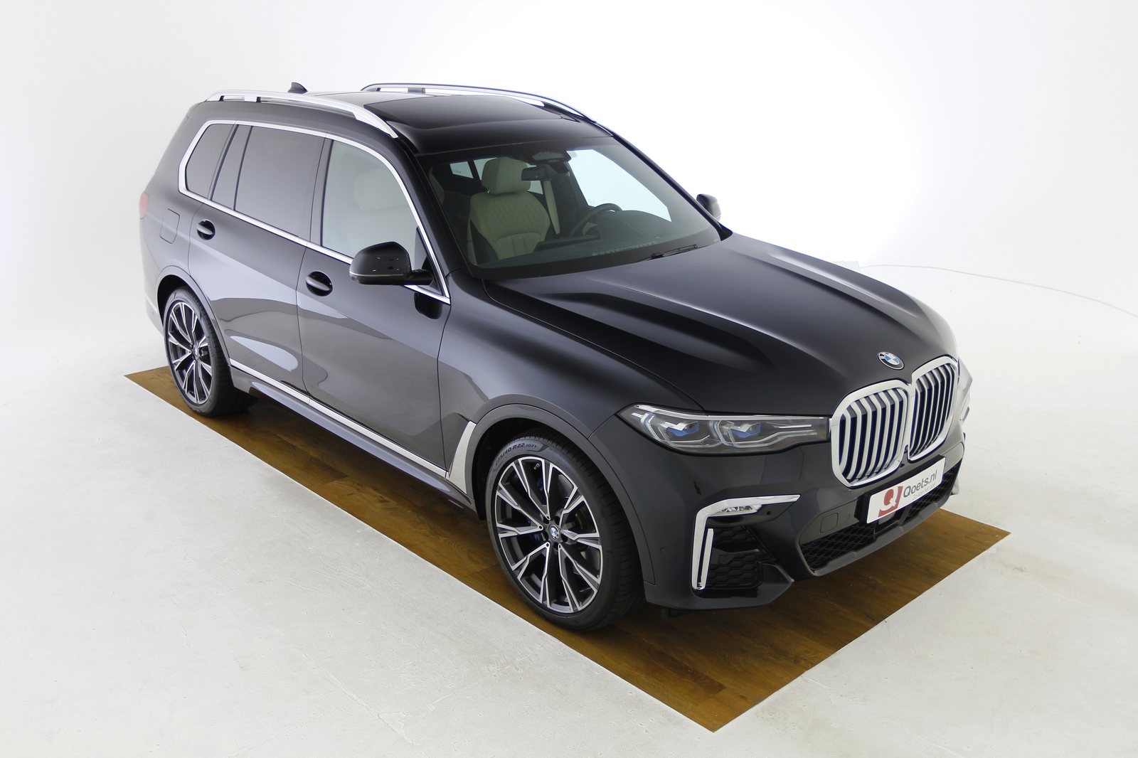 BMW - X7 xDrive40i - LS03997 - Teaser - Exterieur (11).JPG