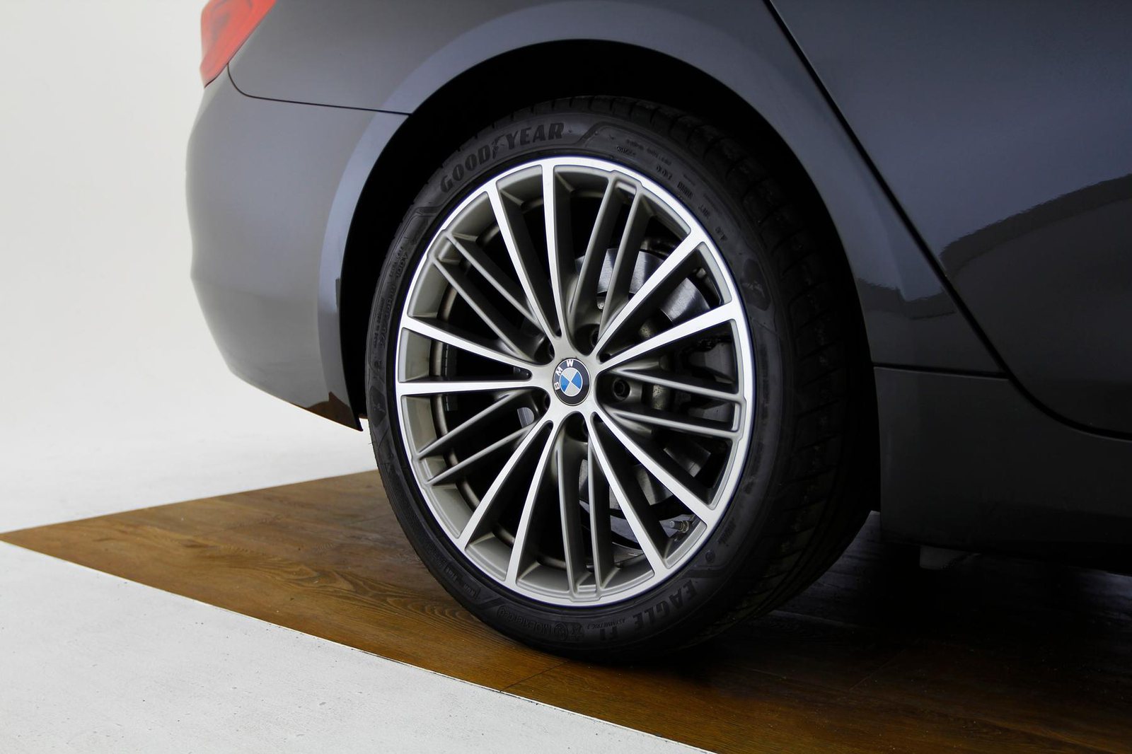 BMW Styling 635 19 inch 1.jpg