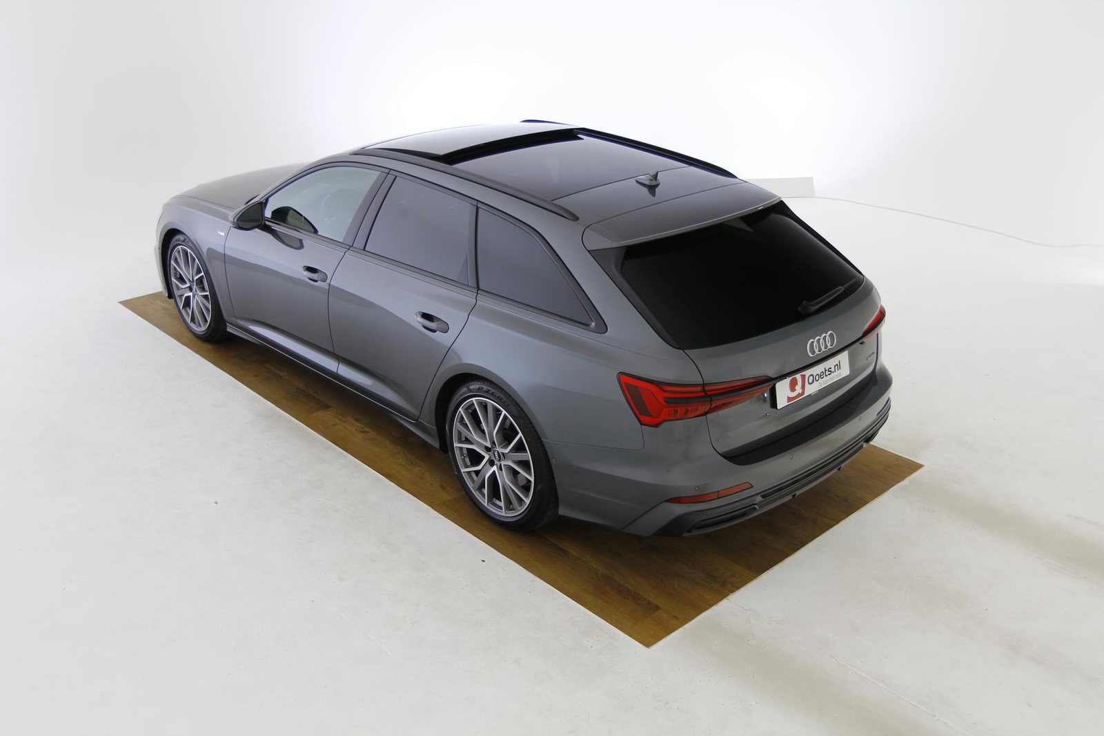 CAR-11952-7864E057-A522-4A86-AE4A76E8057B816A (1).jpg