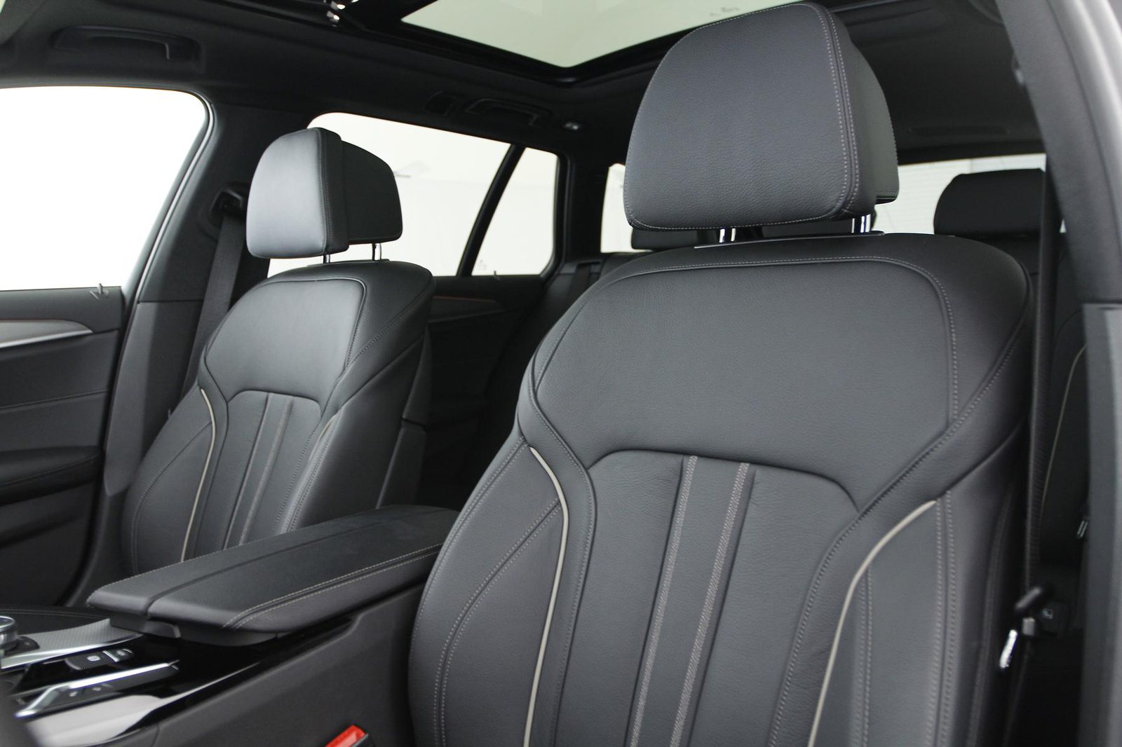 CAR-6353-CAA7E384-2F73-45A3-A7881ED4D84273AD (1).jpg