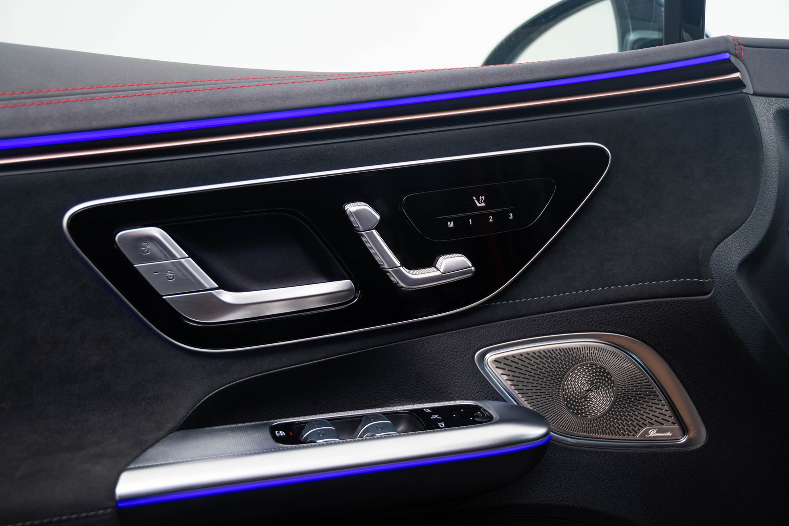 Mercedes EQE (19).jpg