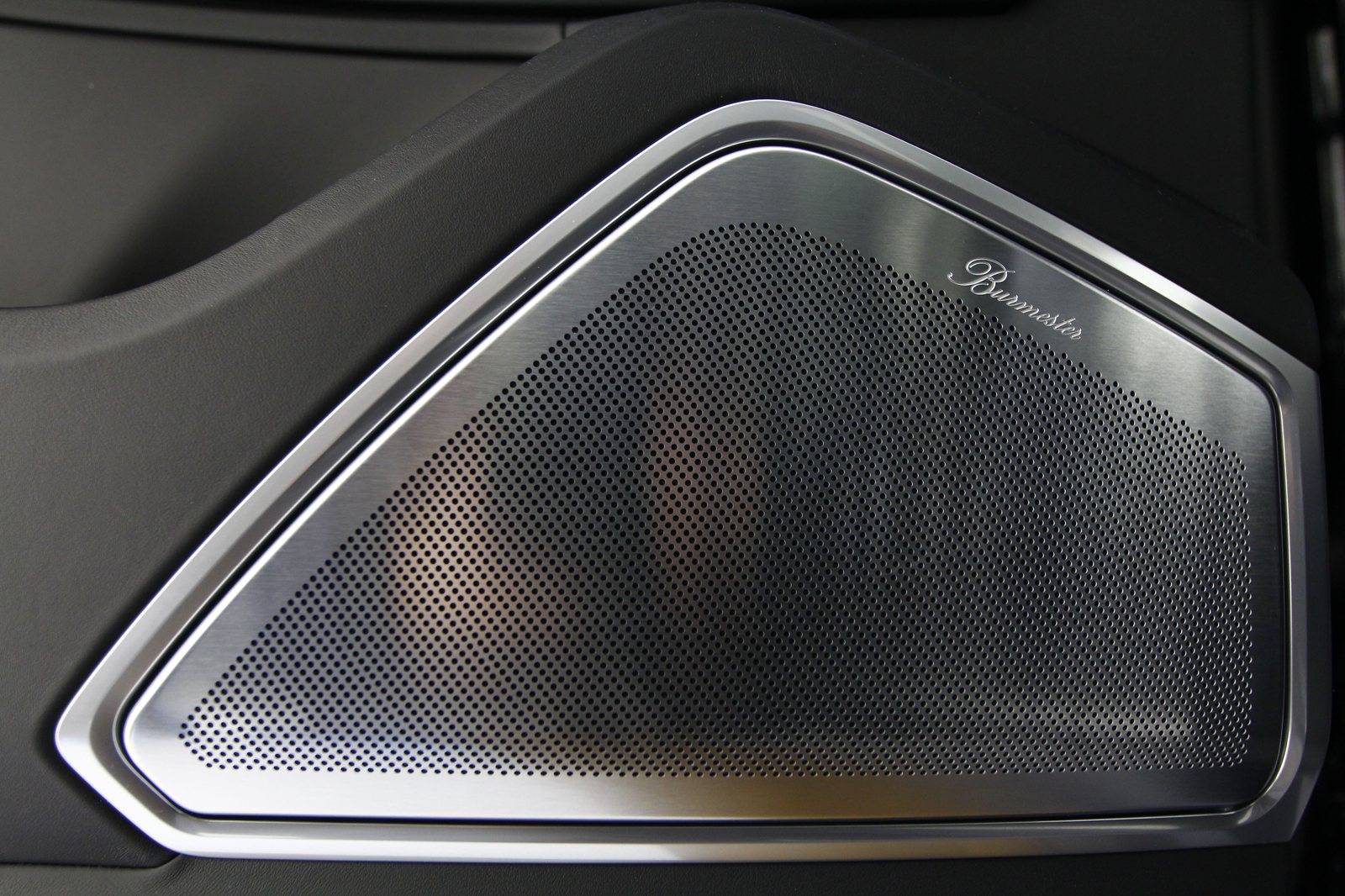 Porsche - Cayenne E-Hybrid - DA47982 - Teaser - Interieur (26).JPG