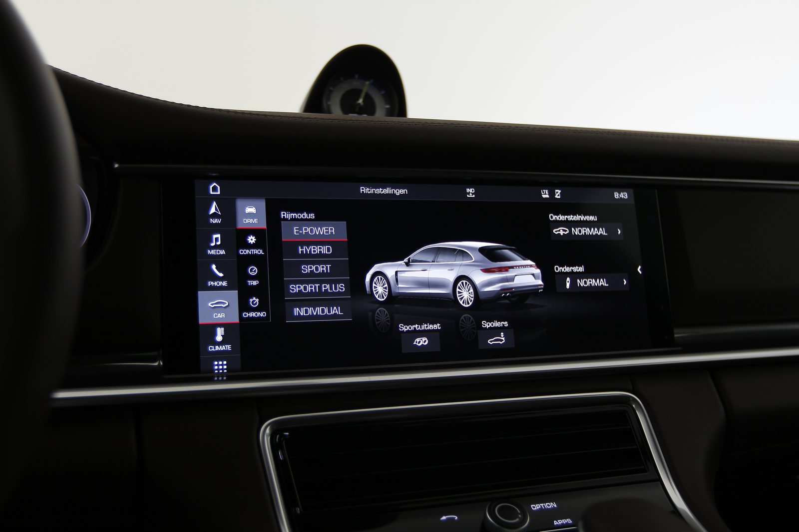 Porsche - Panamera Sport Turismo E-Hybrid - L147710 - Interieur - Teaser (10).JPG