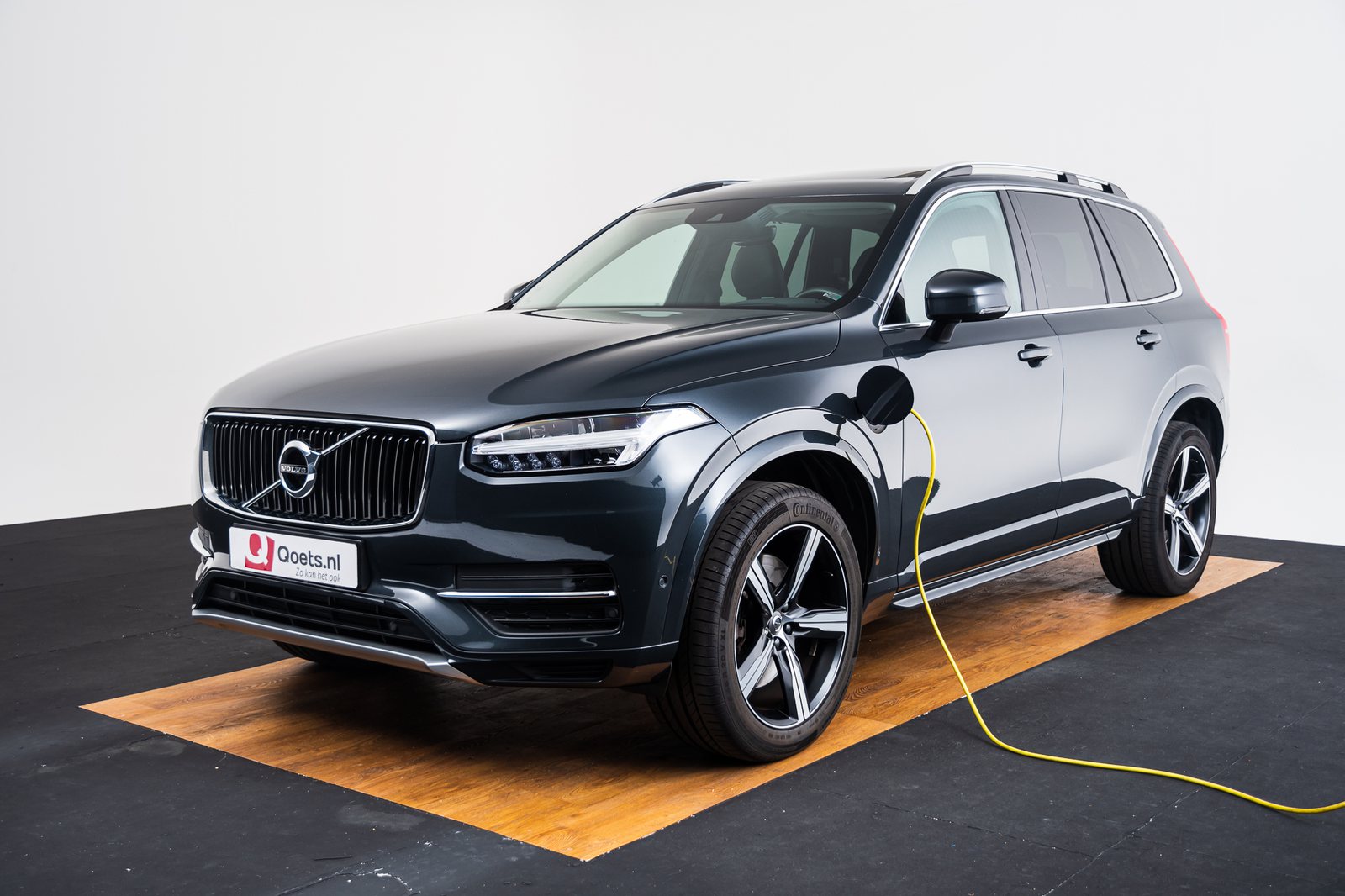 Volvo - XC90 T8 Twin Engine - 1121685 - Teaser - Exterieur (1).jpg